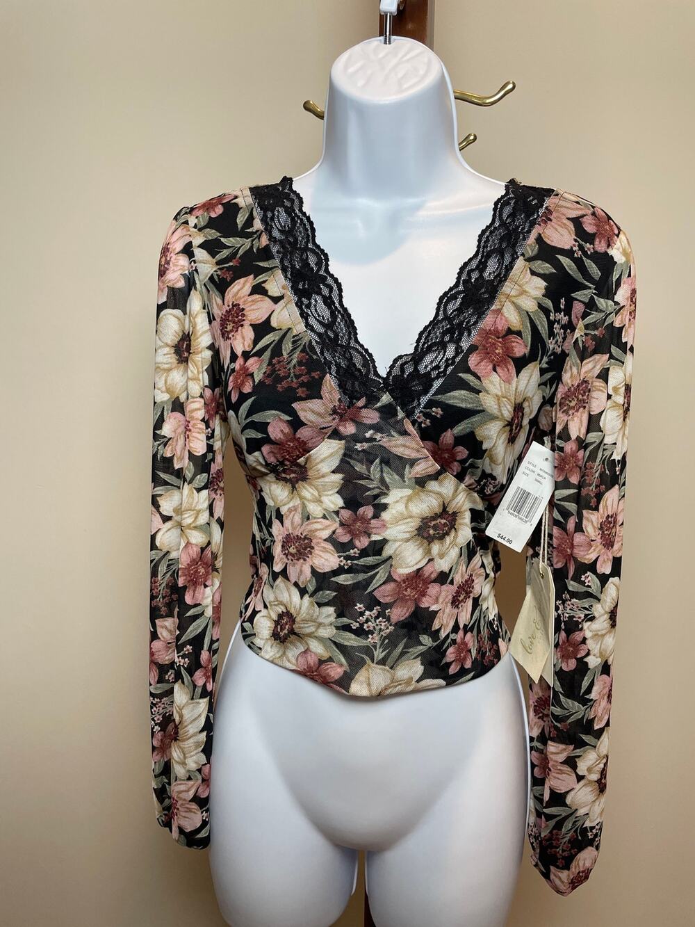 Love & Piece Collective Sheer Rayon V Neck Top Size S Floral Lace Detail NWT